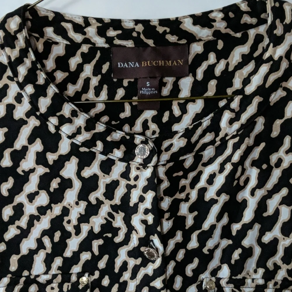 Dana Buchman long sleeved button down blouse - Picture 8 of 11